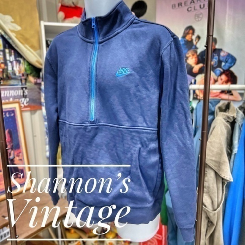 Nike sz medium quarter zip sweater A11